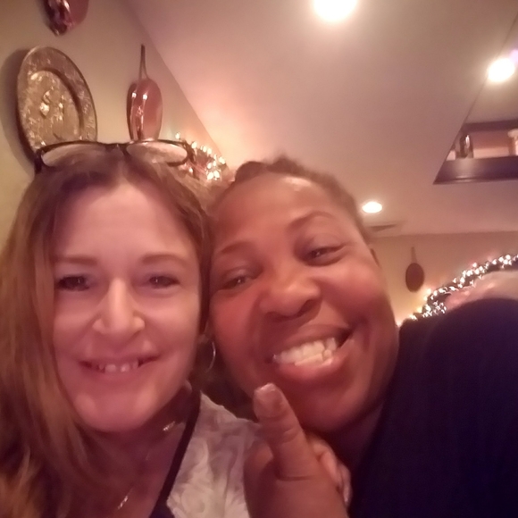 Meet your Posher, Dawn - Picture 2 of 2